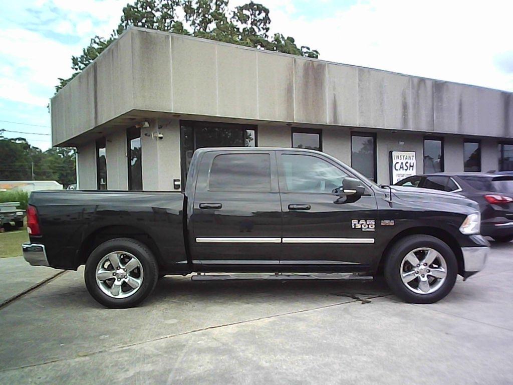 RAM 1500 Classic Lone Star 4x2 Crew Cab 5'7" Box 2019
