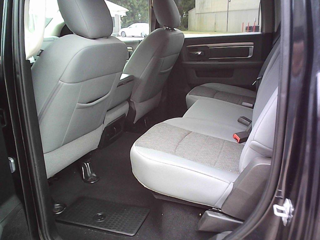 RAM 1500 Classic Lone Star 4x2 Crew Cab 5'7" Box 2019