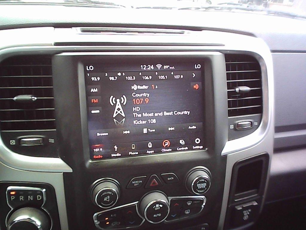 RAM 1500 Classic Lone Star 4x2 Crew Cab 5'7" Box 2019