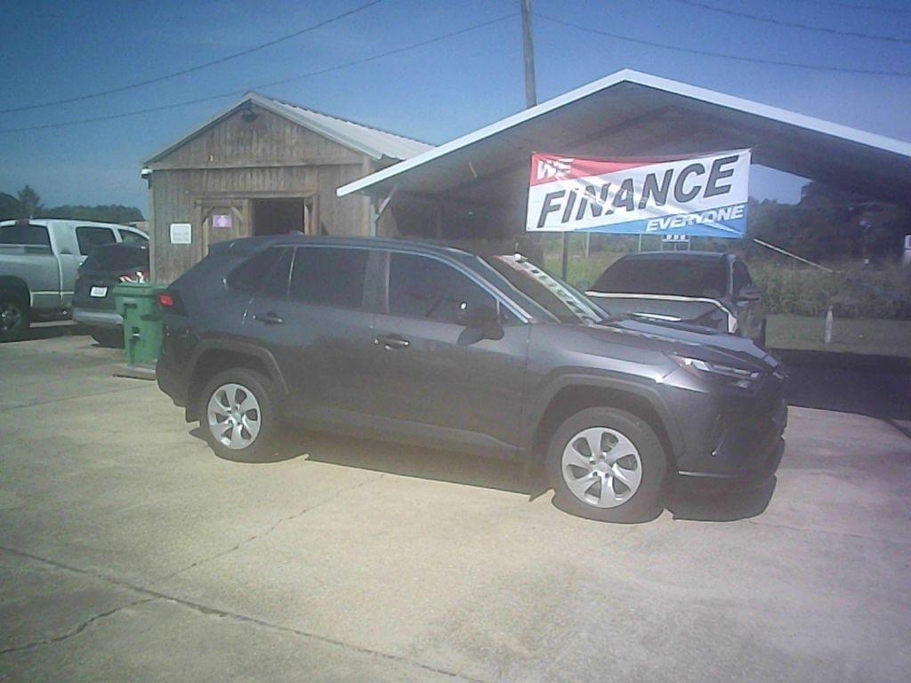Toyota RAV4 LE 2023