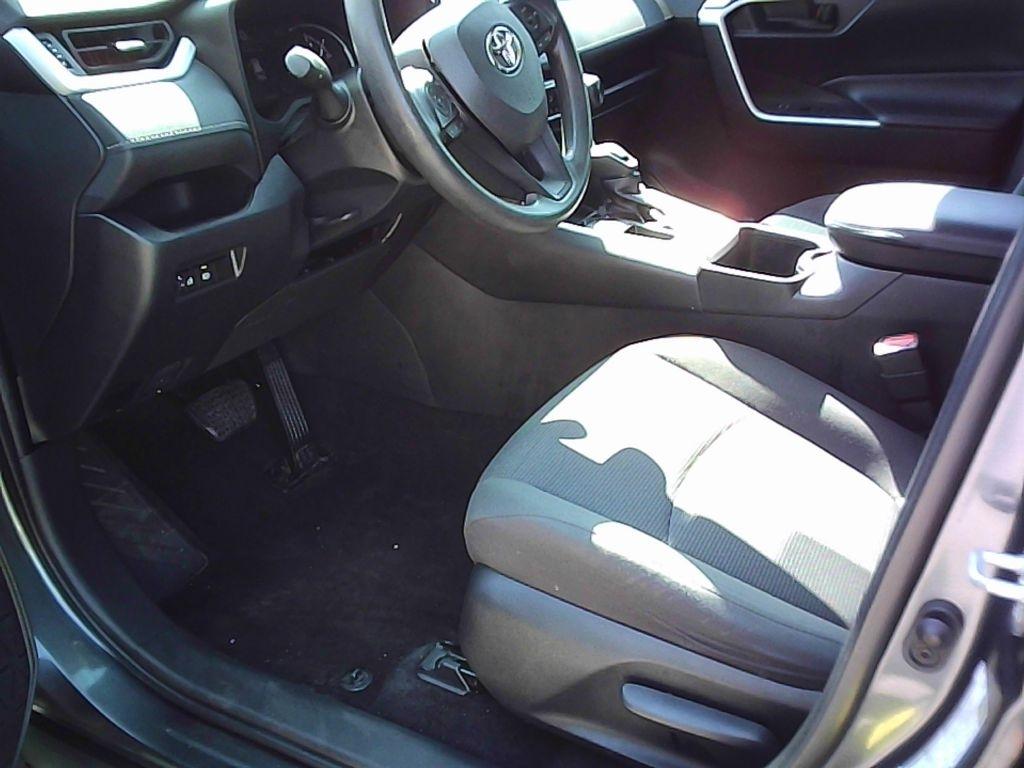 Toyota RAV4 LE 2023