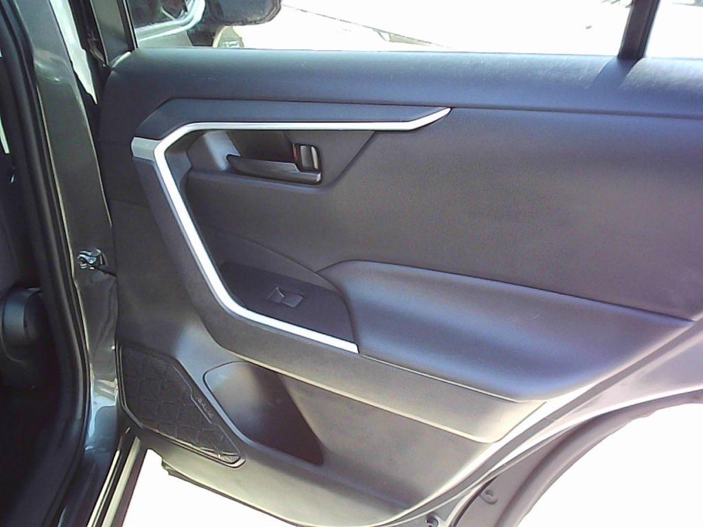 Toyota RAV4 LE 2023