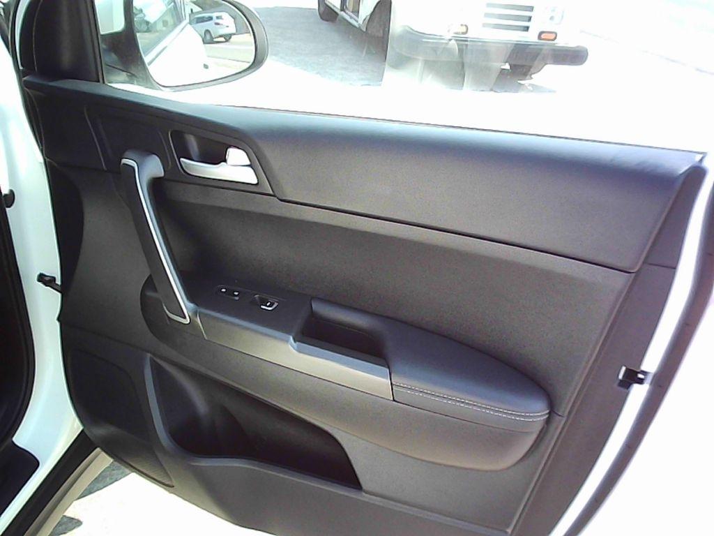 Kia Sportage LX FWD 2021