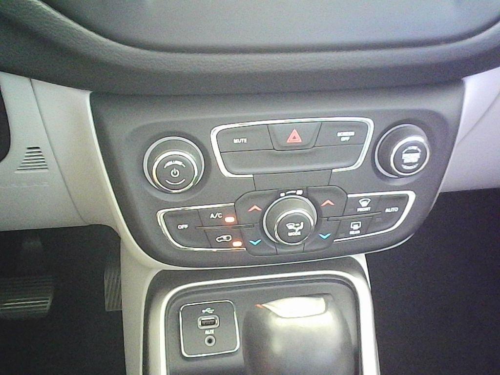 Jeep Compass Latitude FWD 2017