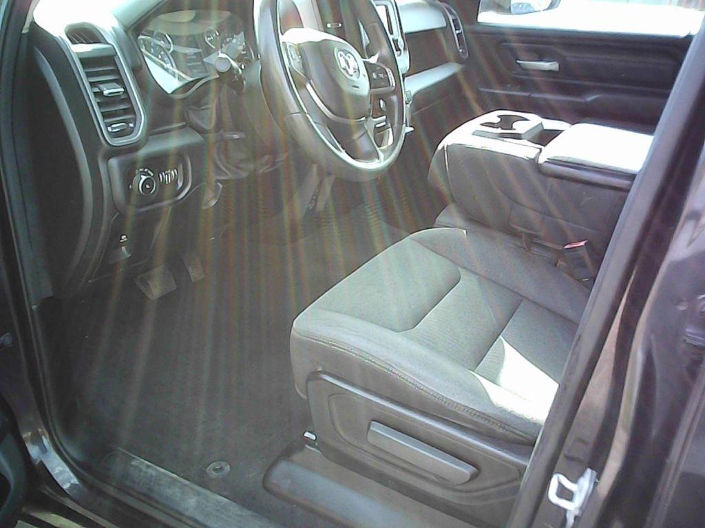 RAM 1500 Tradesman Crew Cab SB 4WD 2019