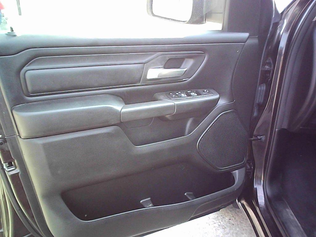 RAM 1500 Tradesman Crew Cab SB 4WD 2019