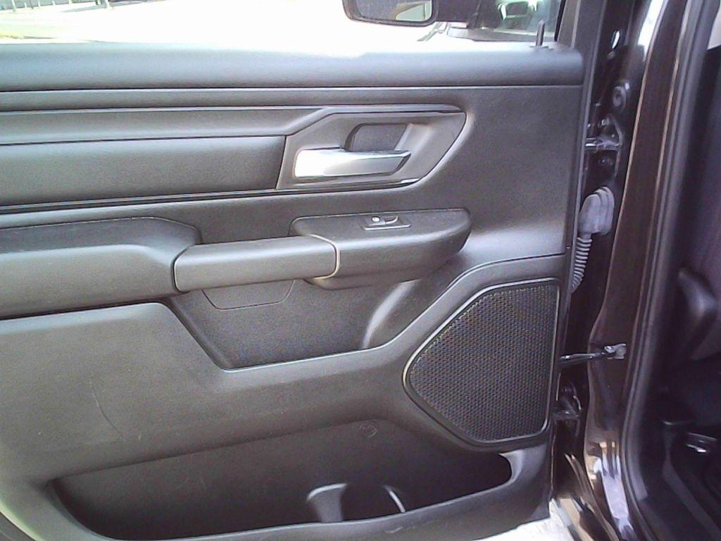 RAM 1500 Tradesman Crew Cab SB 4WD 2019