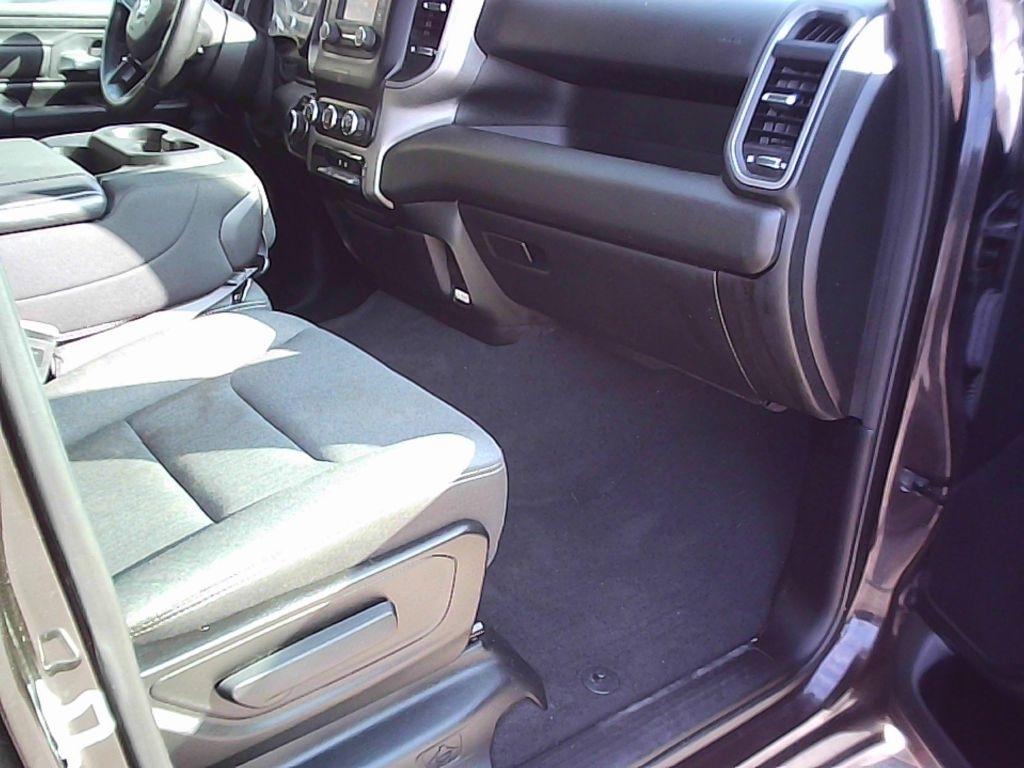 RAM 1500 Tradesman Crew Cab SB 4WD 2019