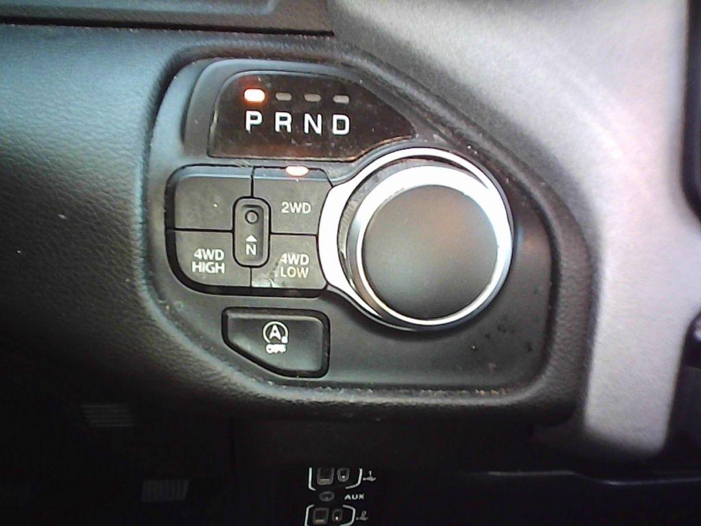 RAM 1500 Tradesman Crew Cab SB 4WD 2019