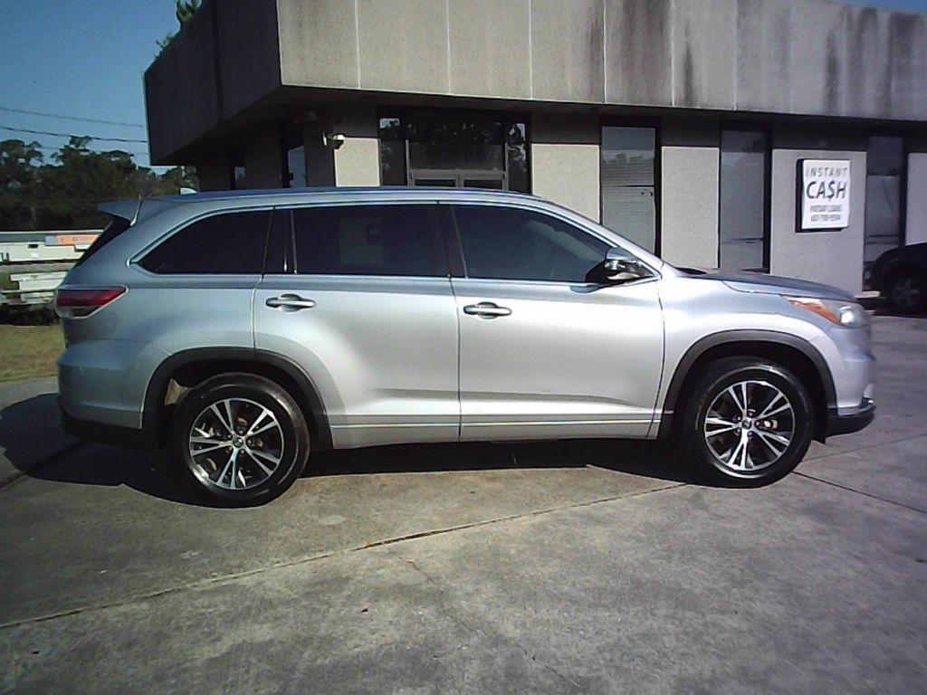 Toyota Highlander XLE FWD V6 2016