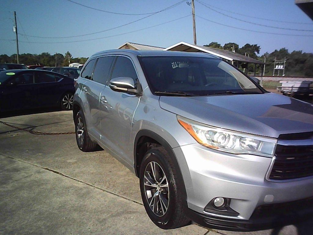 Toyota Highlander XLE FWD V6 2016