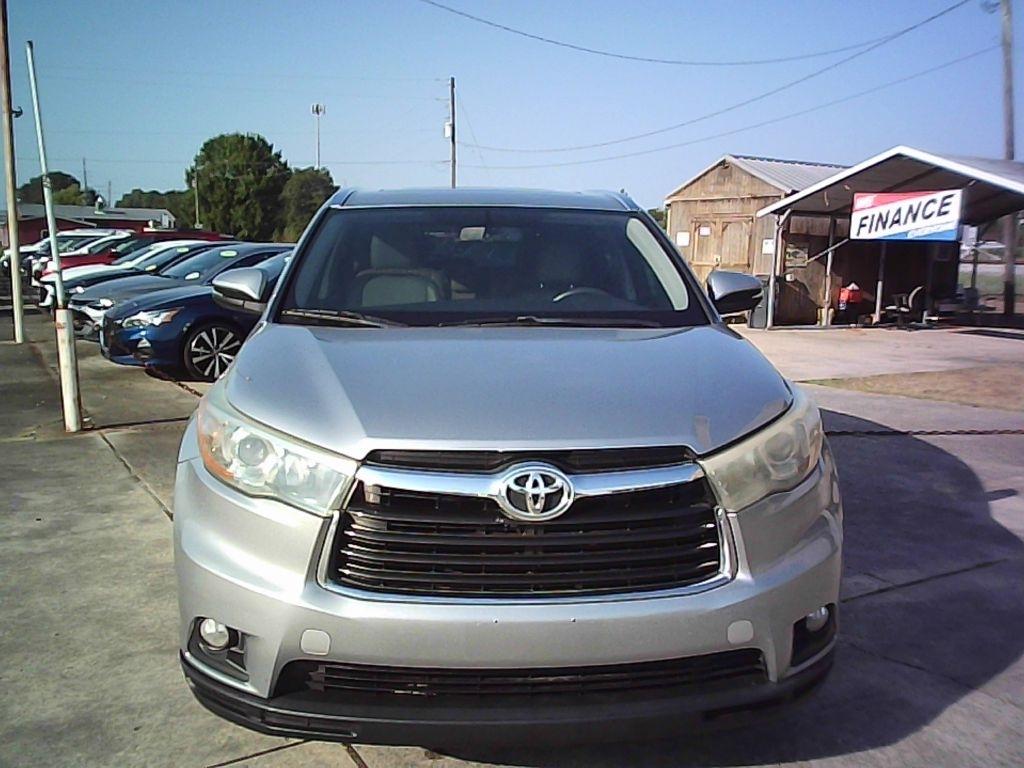 Toyota Highlander XLE FWD V6 2016