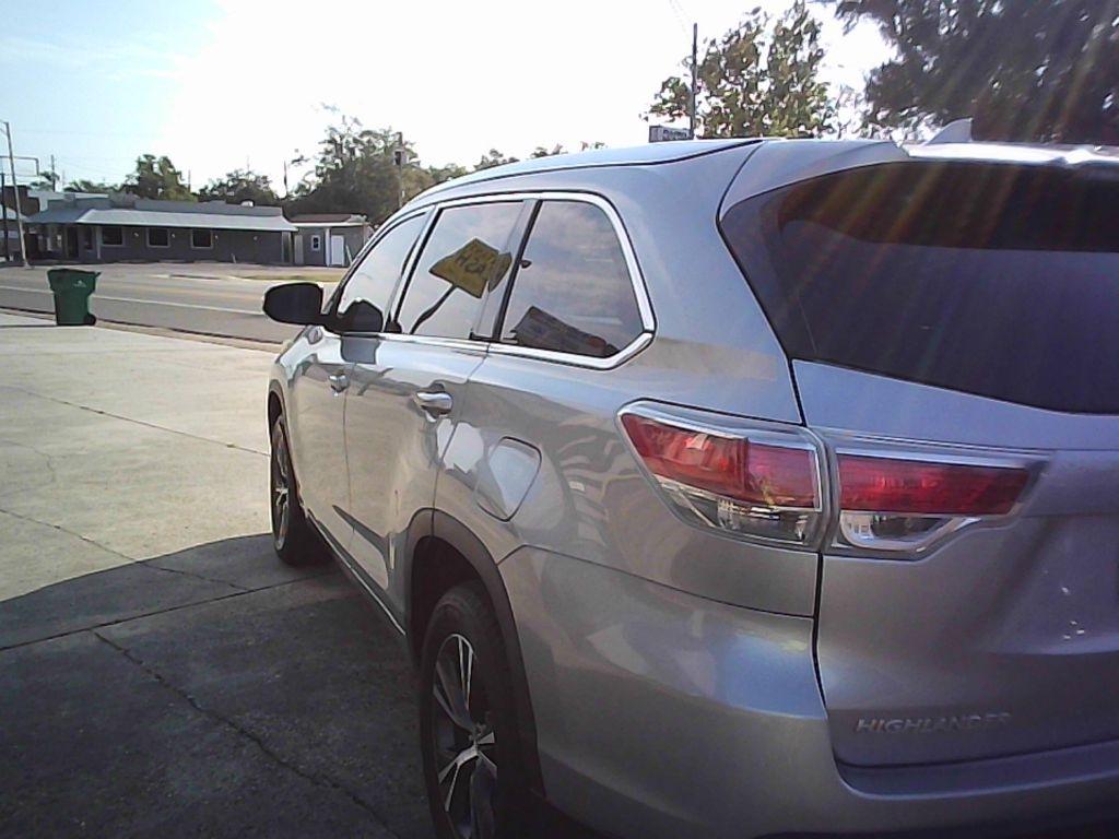 Toyota Highlander XLE FWD V6 2016