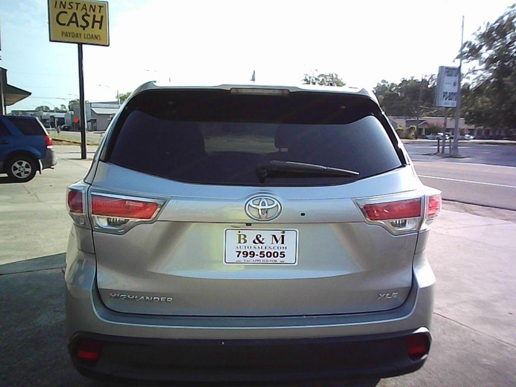 Toyota Highlander XLE FWD V6 2016
