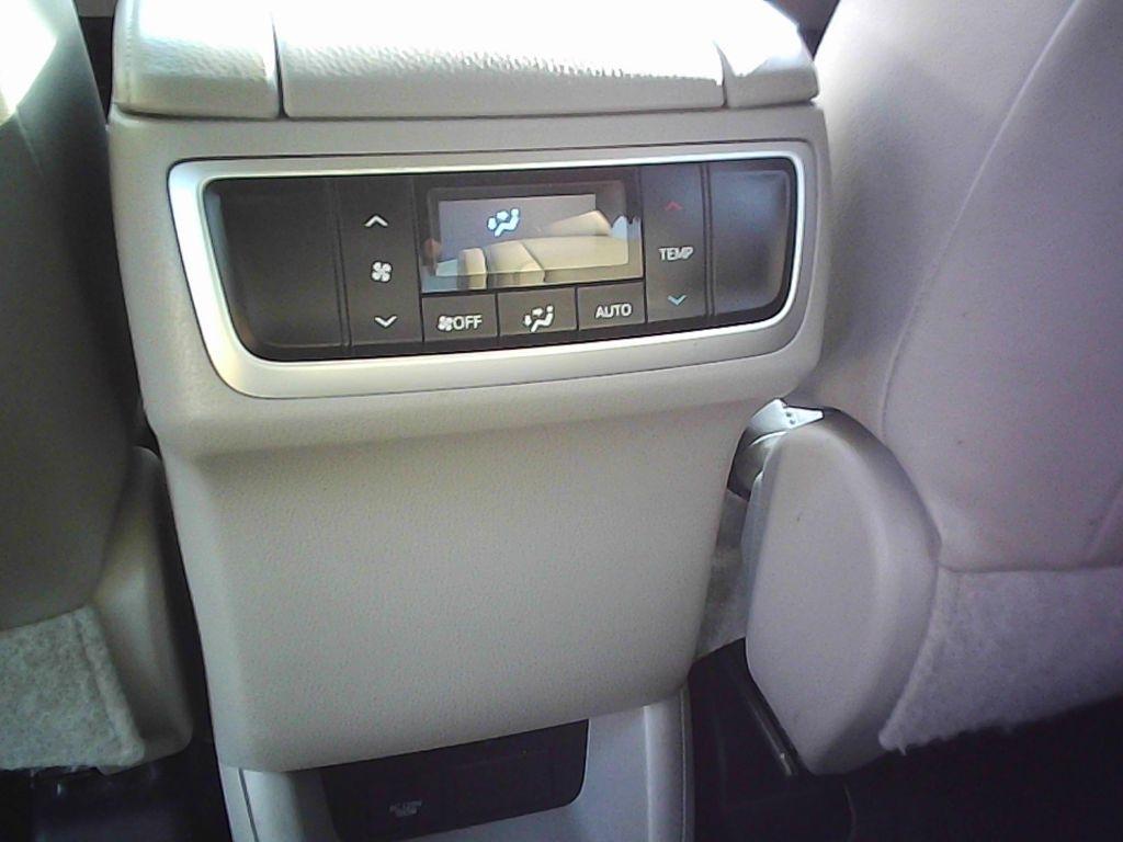 Toyota Highlander XLE FWD V6 2016