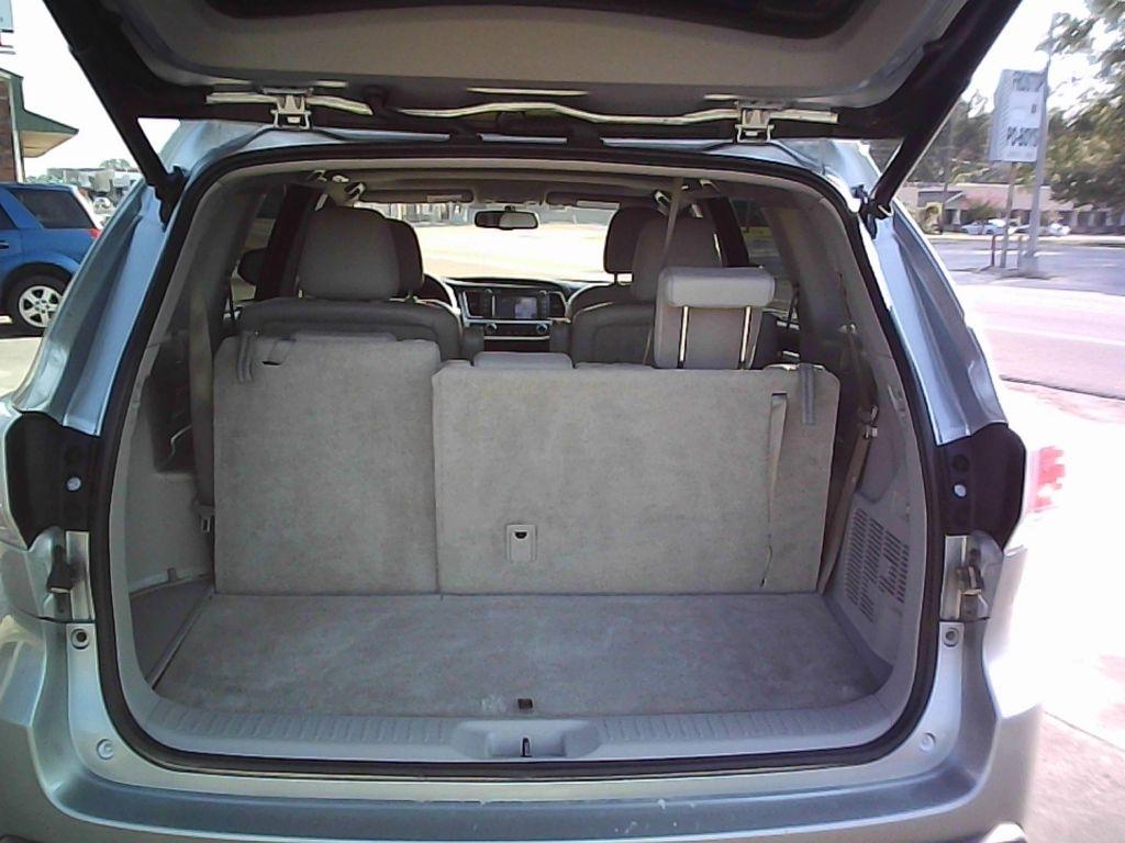 Toyota Highlander XLE FWD V6 2016