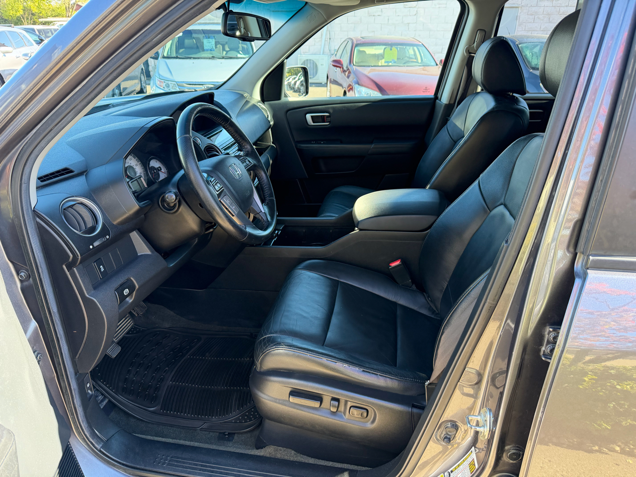 Honda Pilot EX-L 4WD 5-Spd AT with Navigation 2014 Honda Pilot EX-L 4WD 5-Spd AT with Navigation 2014