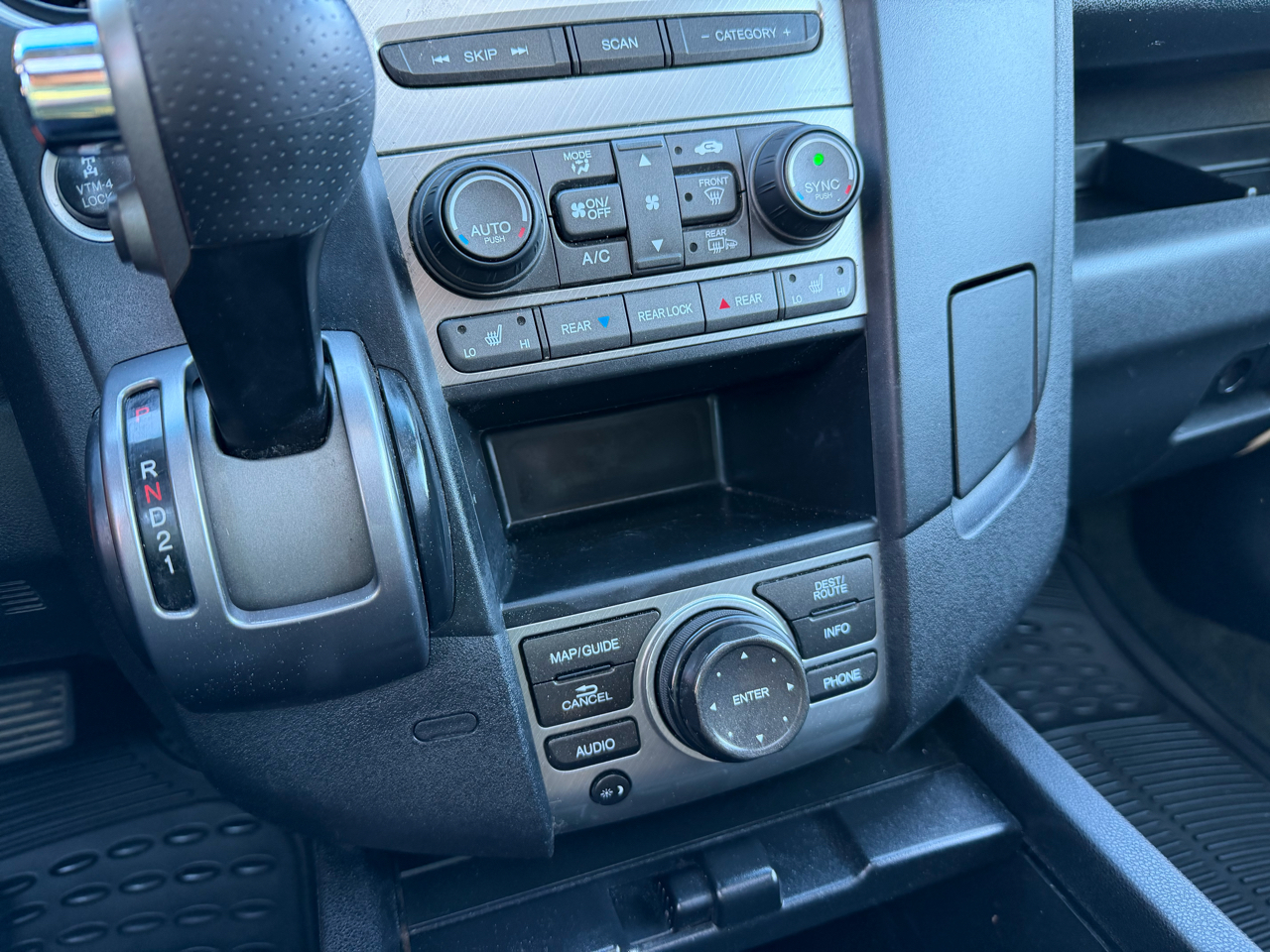 Honda Pilot EX-L 4WD 5-Spd AT with Navigation 2014 Honda Pilot EX-L 4WD 5-Spd AT with Navigation 2014