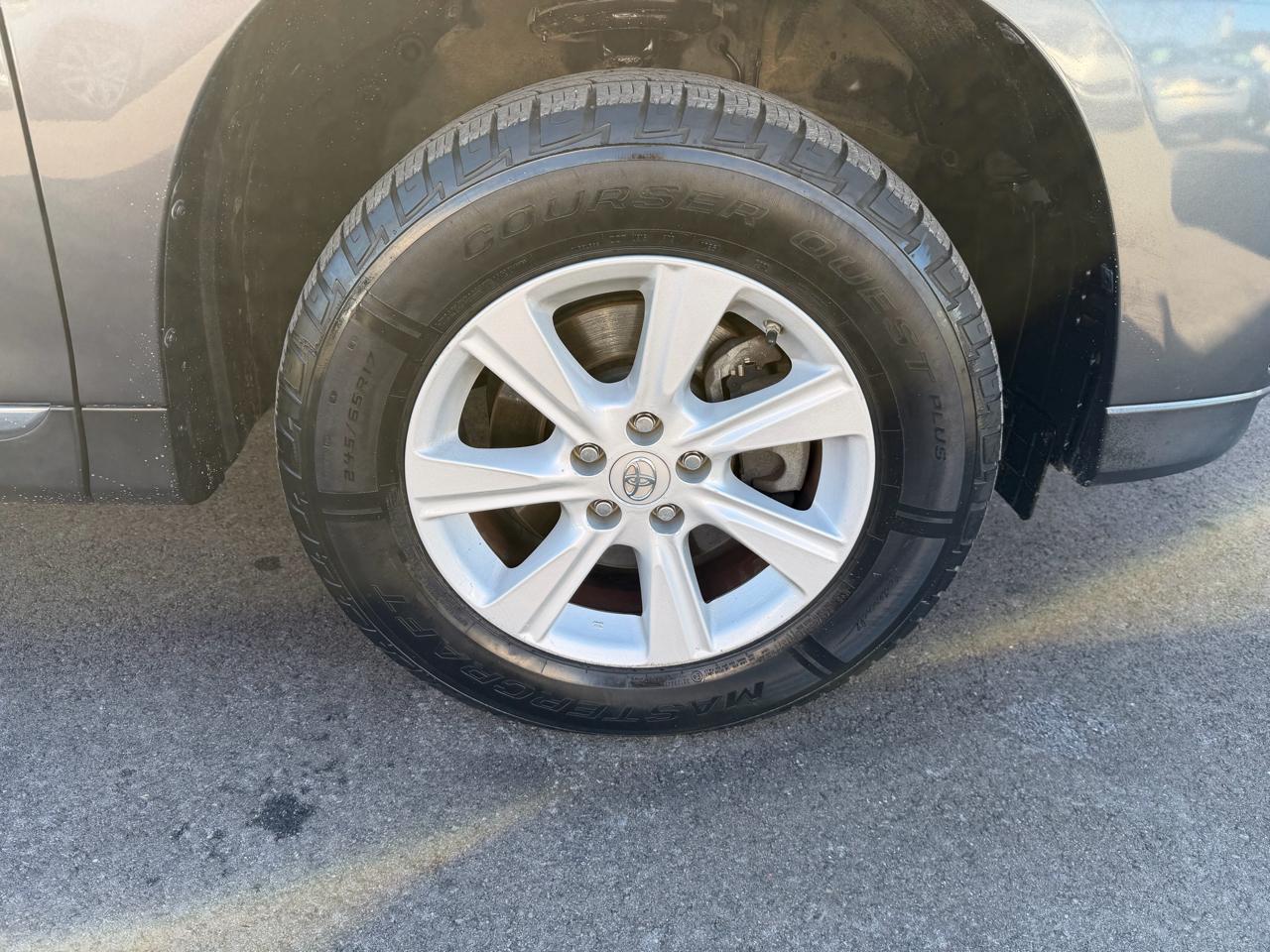 Toyota Highlander  2013