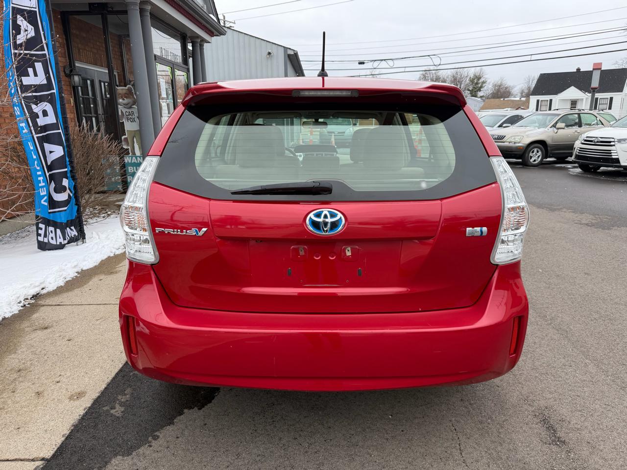 Toyota Prius V Five 2013