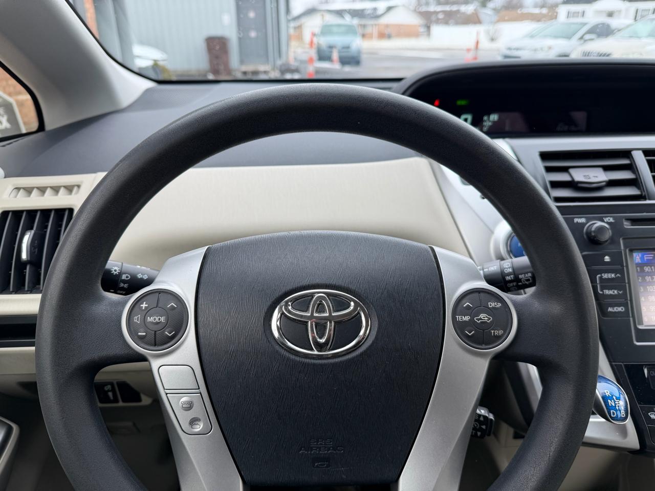 Toyota Prius V Five 2013