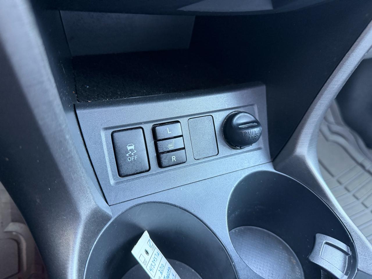 Toyota RAV4 Limited V6 2WD 2010