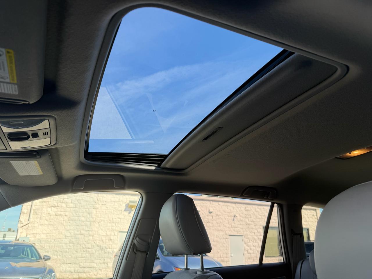 Toyota RAV4 Limited V6 2WD 2010