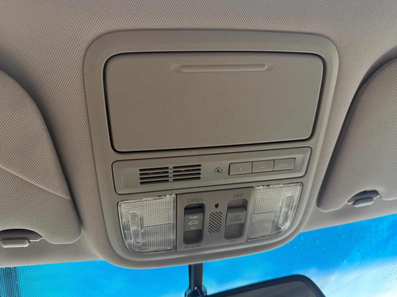 Honda Odyssey Touring 2012