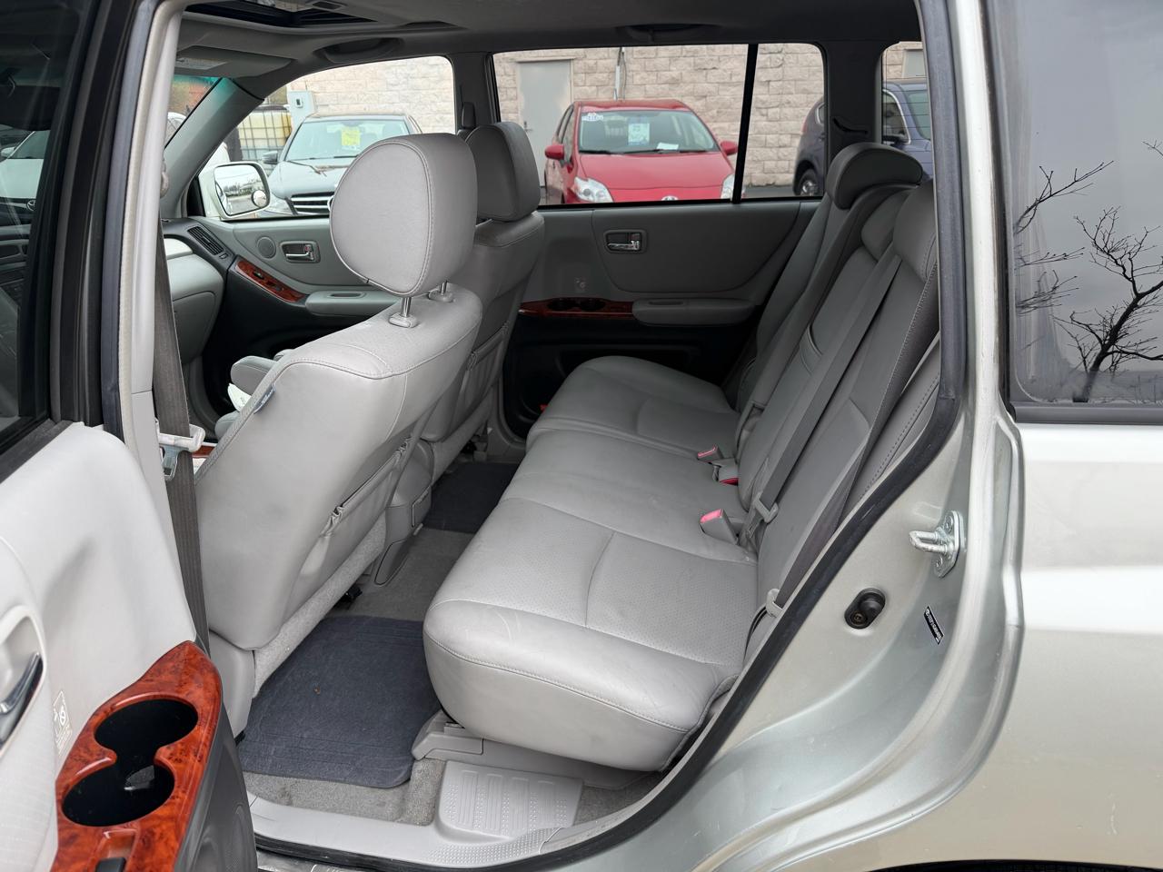 Toyota Highlander Limited V6 4WD 2004