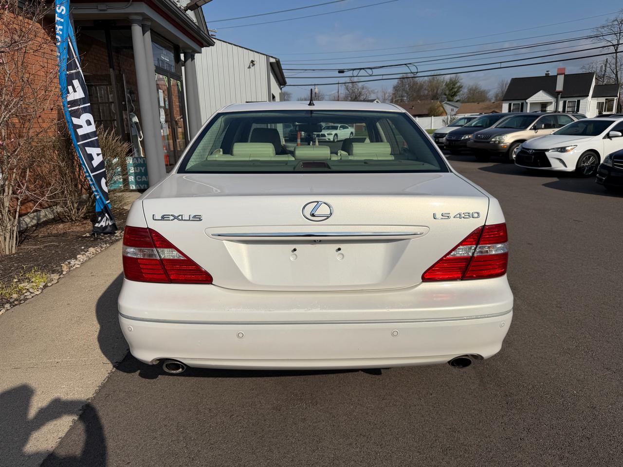 Lexus LS 430 Sedan 2005