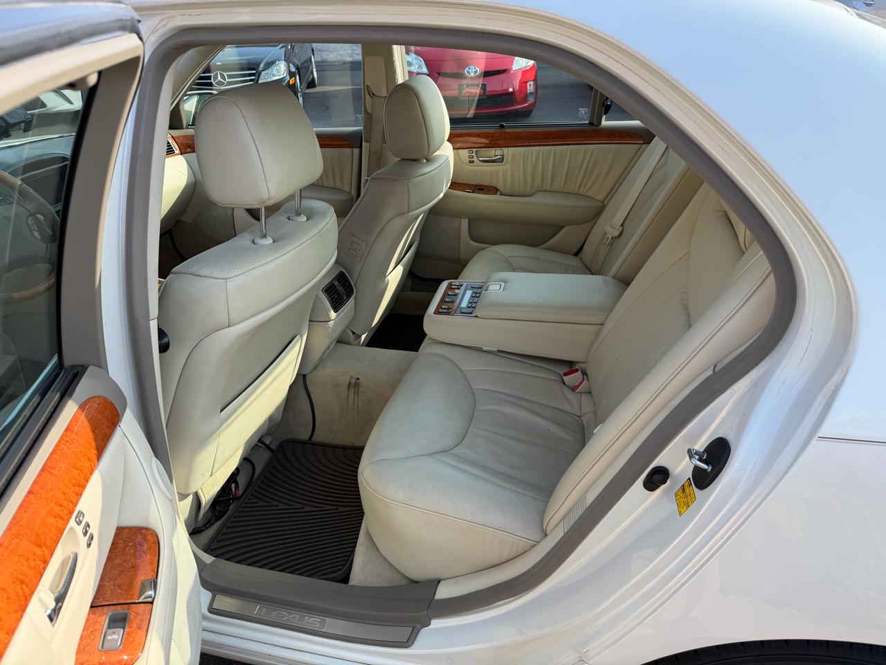 Lexus LS 430 Sedan 2005