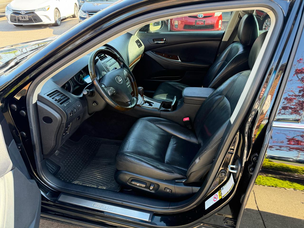 Lexus ES 350 Sedan 2010