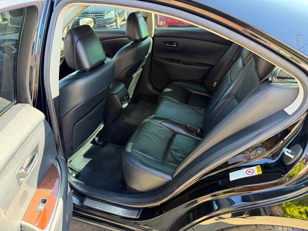 Lexus ES 350 Sedan 2010