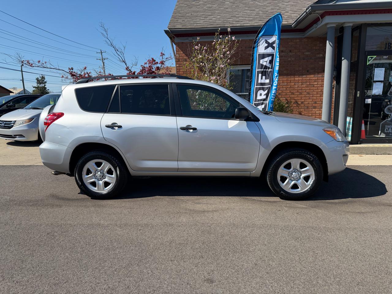 Toyota RAV4  2012