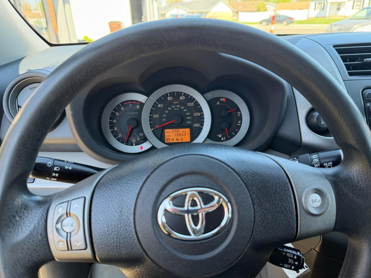 Toyota RAV4  2012