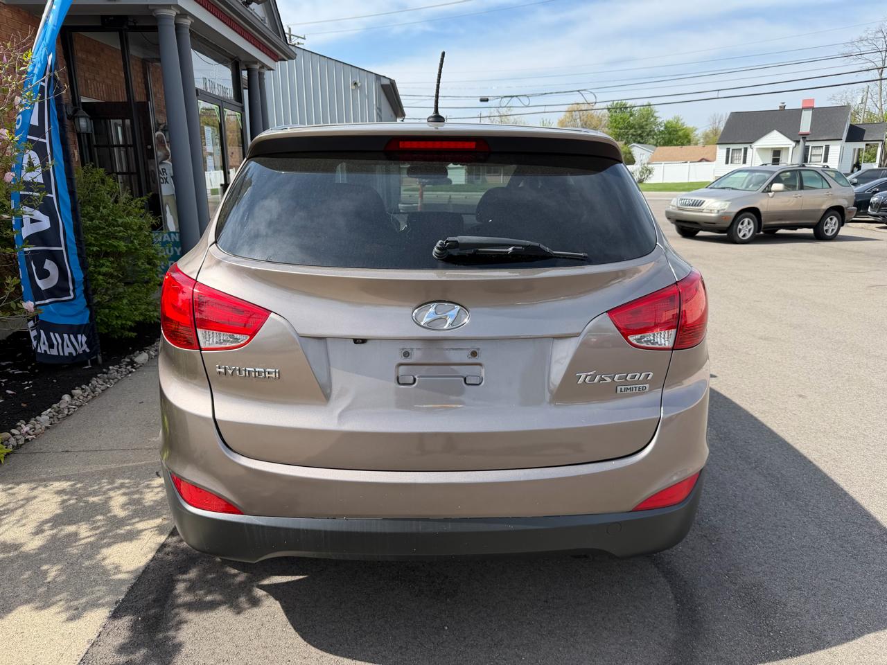 Hyundai Tucson Limited 2WD 2011