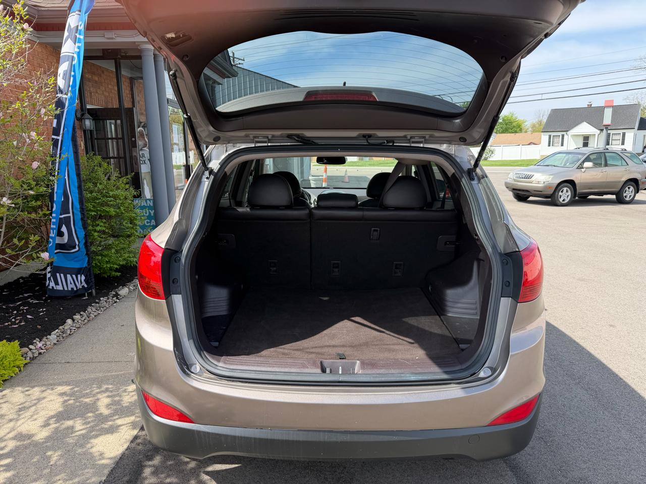 Hyundai Tucson Limited 2WD 2011