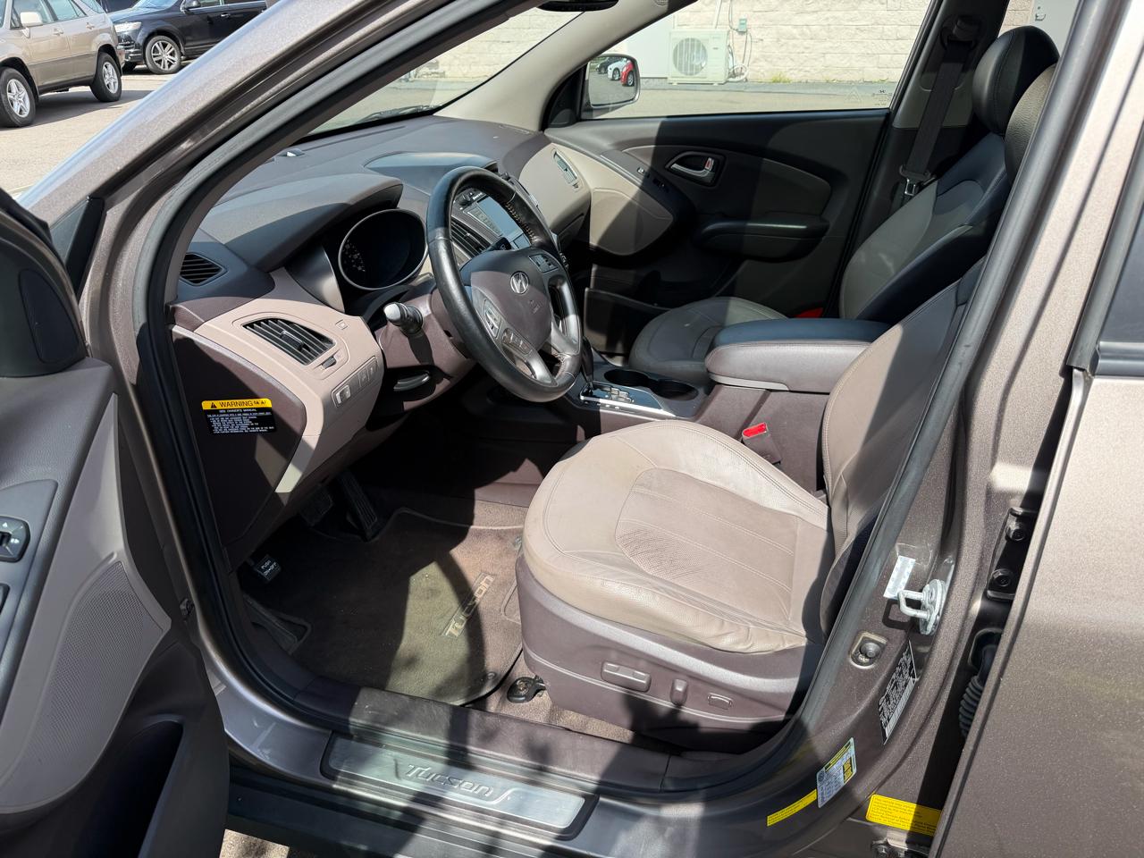 Hyundai Tucson Limited 2WD 2011