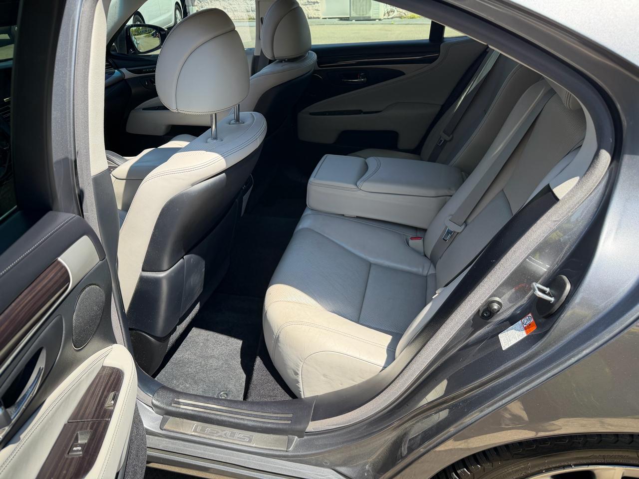 Lexus LS 460 Luxury Sedan 2016