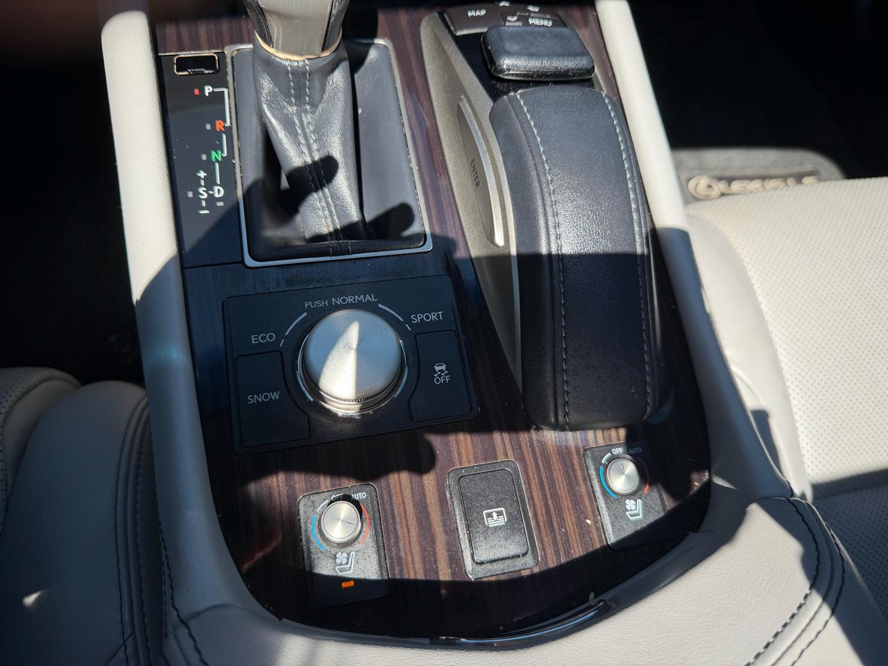 Lexus LS 460 Luxury Sedan 2016