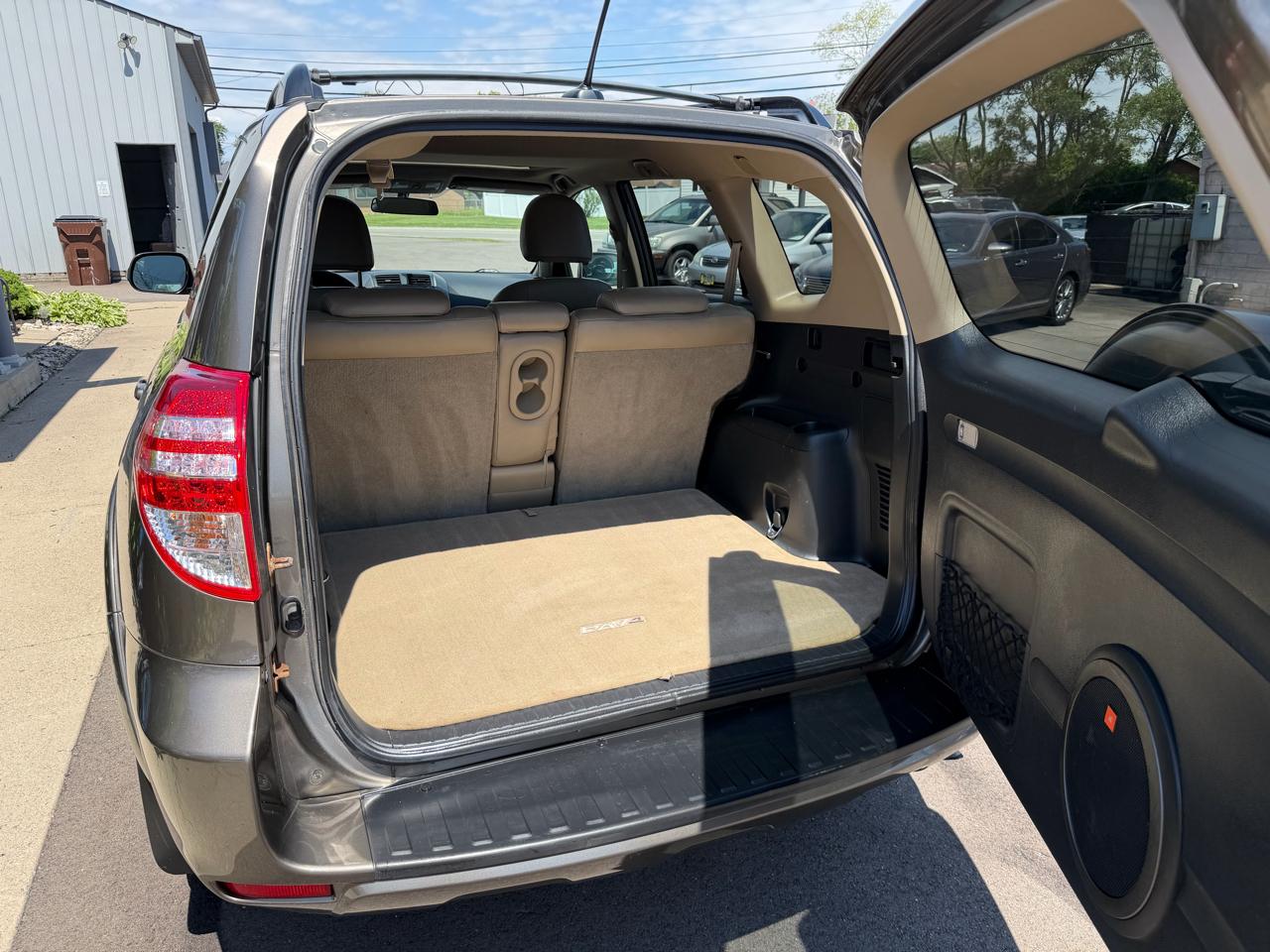 Toyota RAV4 Limited V6 4WD 2009