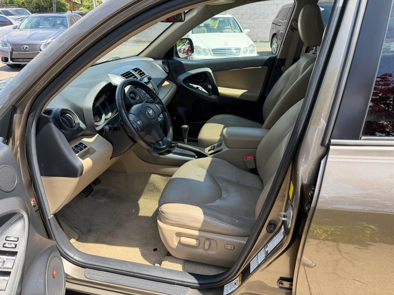 Toyota RAV4 Limited V6 4WD 2009