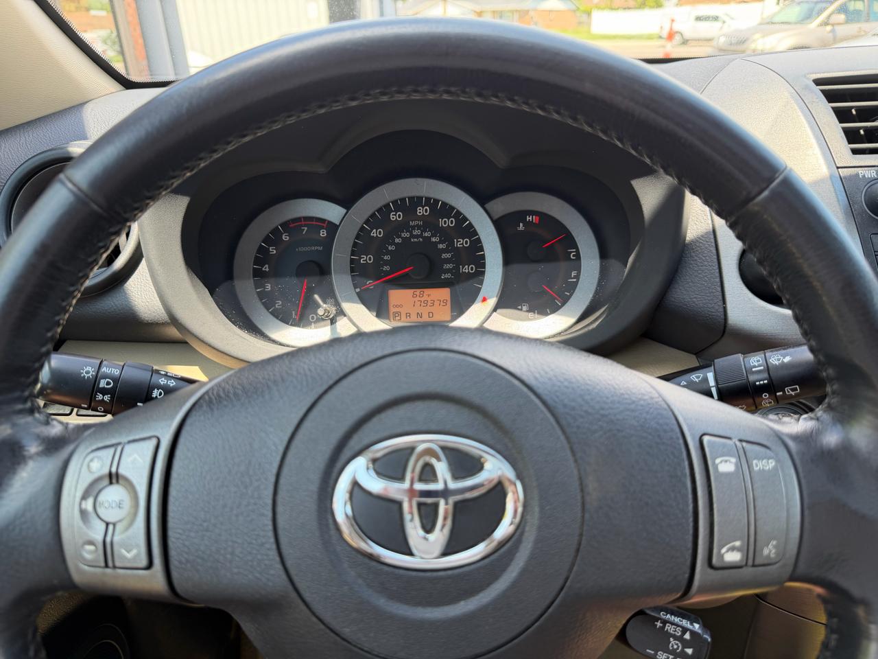 Toyota RAV4 Limited V6 4WD 2009
