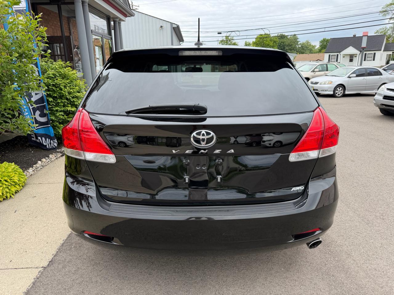 Toyota Venza  2011