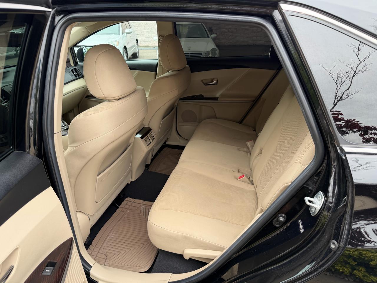 Toyota Venza  2011