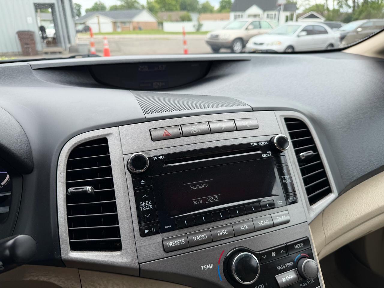 Toyota Venza  2011