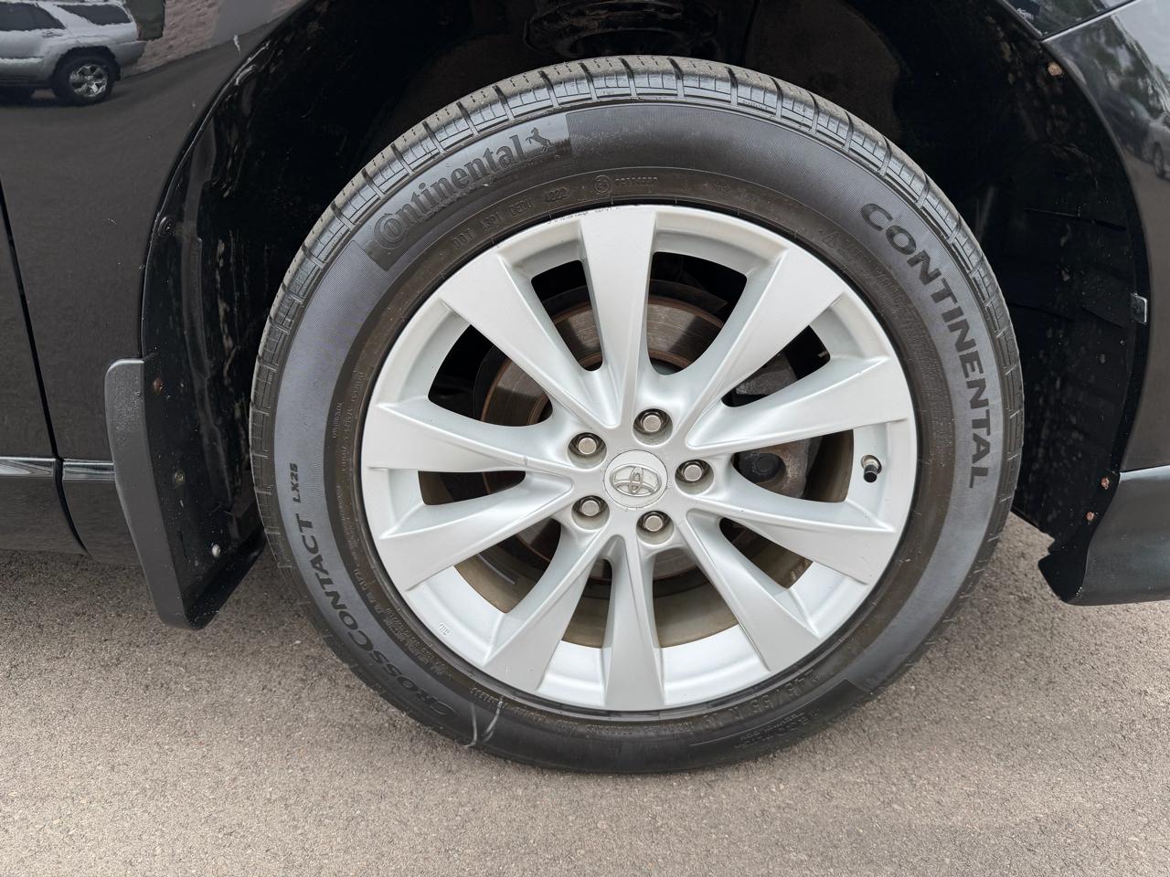 Toyota Venza  2011