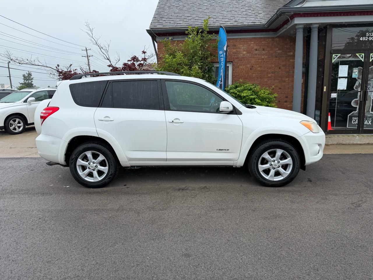 Toyota RAV4 Limited I4 2WD 2012