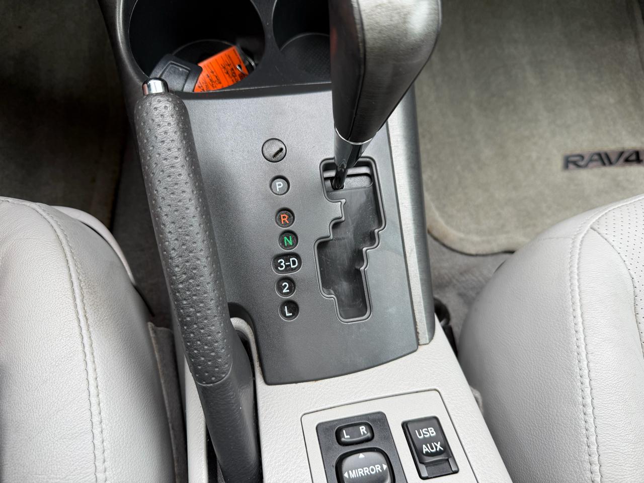 Toyota RAV4 Limited I4 2WD 2012