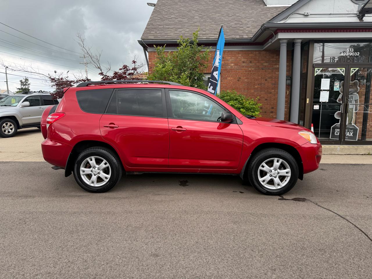 Toyota RAV4 Base I4 4WD 2012